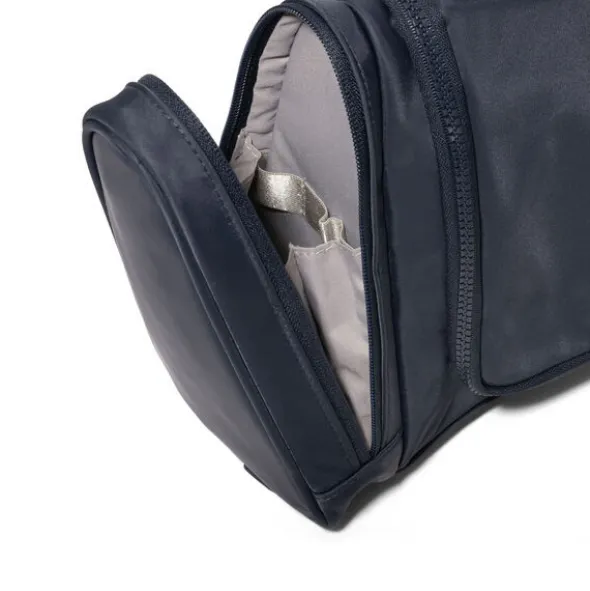 Deluxe Toiletry Kit